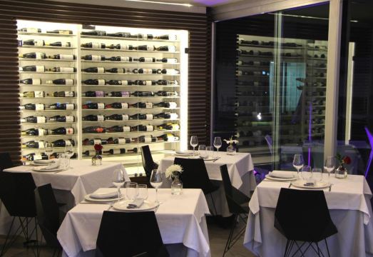 Seven Hotel & Wellness - Gay Men Only Hotel Overview