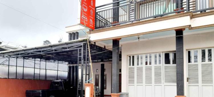 RedDoorz Syariah Near Komplek Candi Arjuna Dieng 2图片