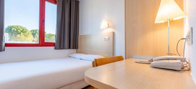 基础酒​​店(Hotel Basic)图片