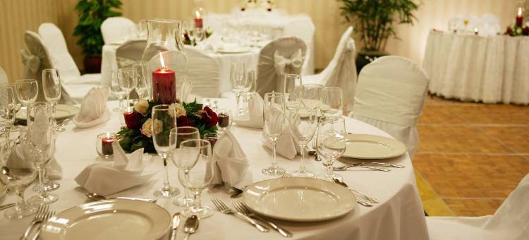 夏洛特机场希尔顿逸林酒店(DoubleTree by Hilton Charlotte Airport)图片