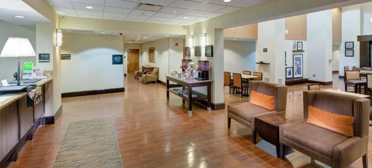 奥古斯塔西欢朋套房旅馆(Hampton Inn & Suites Augusta West)图片