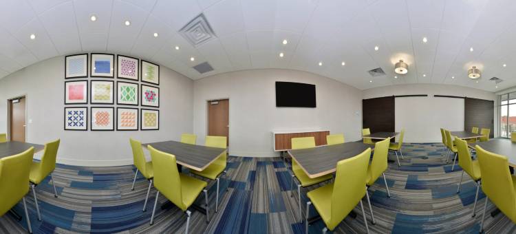 麦迪逊智选假日套房酒店(Holiday Inn Express & Suites Madison)图片