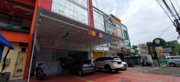 龙市酒店 - 近三邦利马三宝垄 - 美特拉酒店(Rons City Hotel Near Simpang Lima Semarang Mitra RedDoorz)图片