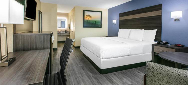 温德姆戴斯酒店，靠近市中心/大学，韦科(Days Inn by Wyndham Waco Near Downtown/University)图片