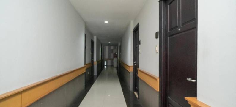 红多兹Plus酒店-近UIN班贾尔马辛(RedDoorz Plus Near Uin Banjarmasin)图片