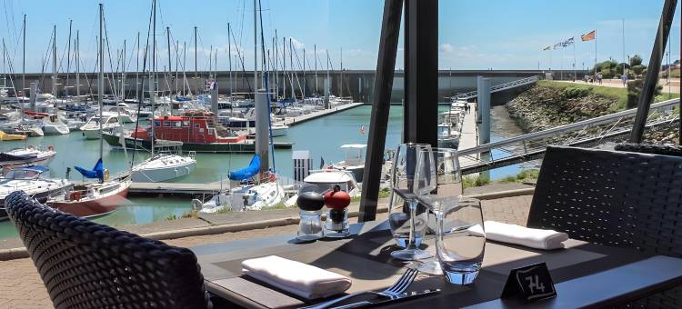 宜必思格朗维尔普莱桑斯港酒店(Ibis Granville Port de Plaisance)图片