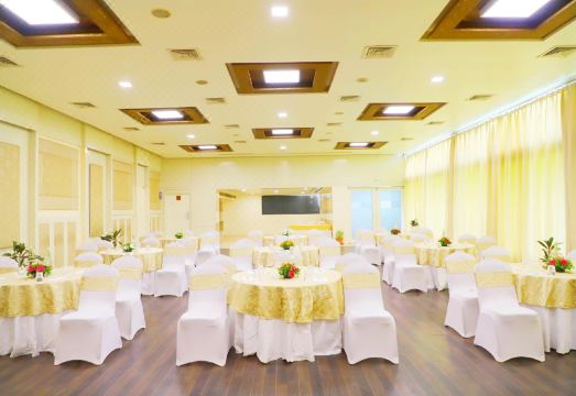 Boulevard9, Nadiad - Ihcl SeleQtions Hotel Overview