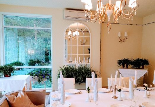 Almaz HotelHotel Overview