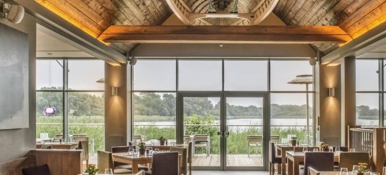 德威尔柯茨窝尔山水上乐园酒店(De Vere Cotswold Water Park)图片