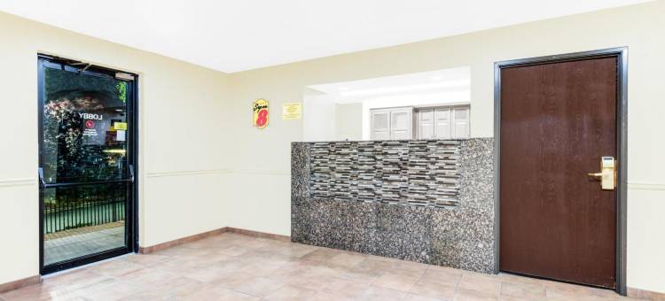 黑格斯敦I-70温德姆速8酒店(Super 8 by Wyndham Hagerstown I-70)图片