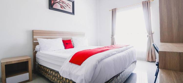 红门酒店-近爱马仕皇宫棉兰波罗尼亚(RedDoorz Near Hermes Place Polonia Medan)图片