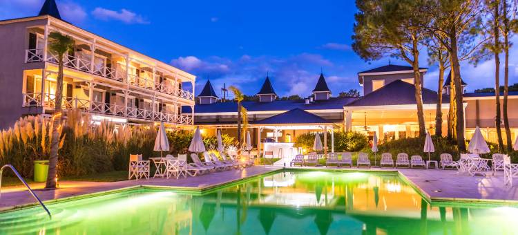 卡瑞罗马达里亚加豪生国际酒店及会议中心(Howard Johnson by Wyndham Carilo Convention Center)图片