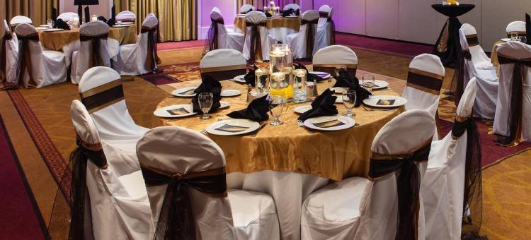 亚特兰大机场希尔顿逸林酒店(DoubleTree by Hilton Atlanta Airport)图片