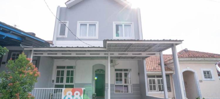 Nina House Near Taman Budaya Sentul RedPartner图片