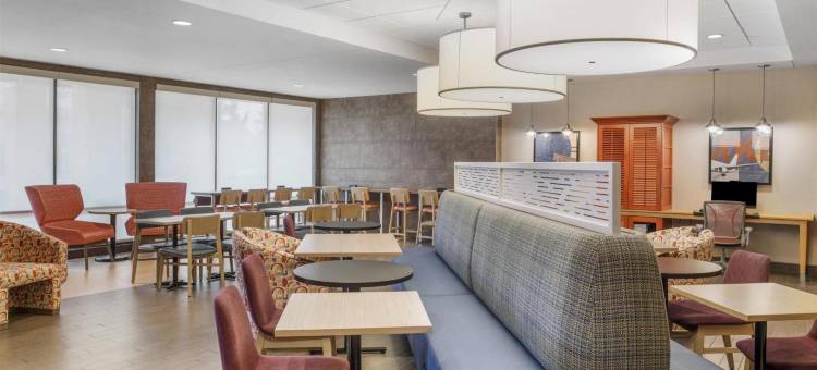 密尔沃基机场希尔顿惠庭酒店(Home2 Suites by Hilton - Milwaukee Airport)图片
