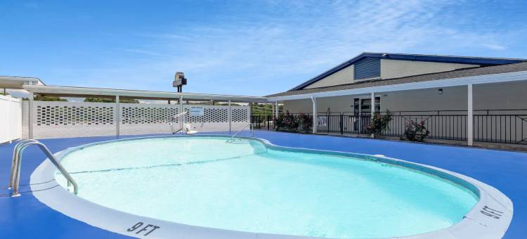 林肯顿戴斯酒店(Days Inn by Wyndham Lincolnton)图片