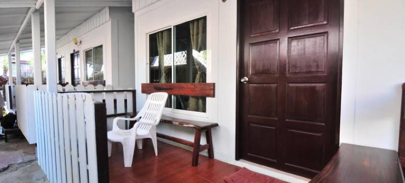 弗佛双棕榈小屋酒店(Phi Phi Twin Palms Bungalow)图片