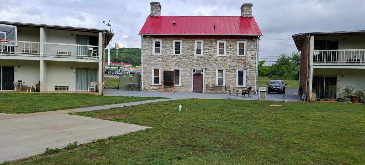 家乡弗吉尼亚斯汤顿11号公路旅馆(Hometown Inn Staunton VA Near Hwy 11)图片