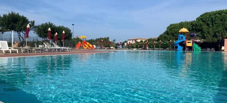 埃塞加卢拉俱乐部海滩酒店(Club Esse Gallura)图片