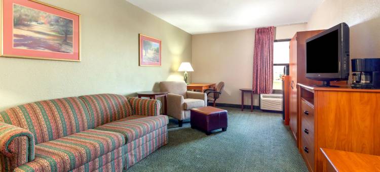 阿马里洛东呗盟套房酒店(Baymont by Wyndham Amarillo East)图片