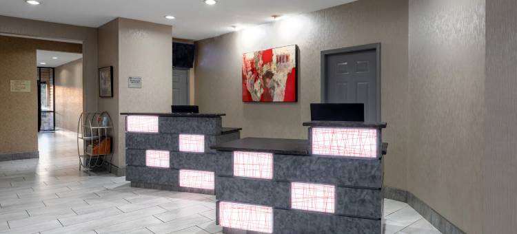 塞勒斯堡-路易斯维尔北温德姆华美达酒店(Ramada by Wyndham Sellersburg/Louisville North)图片