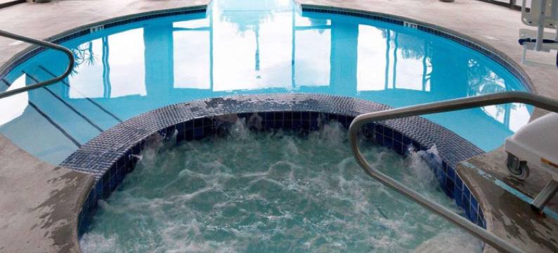 帕克斯堡南舒适套房酒店(Comfort Suites Parkersburg South)图片