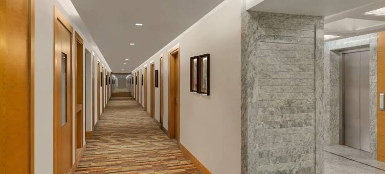 瓦苏达拉华美达酒店(Ramada by Wyndham Ghaziabad Vasundhara)图片