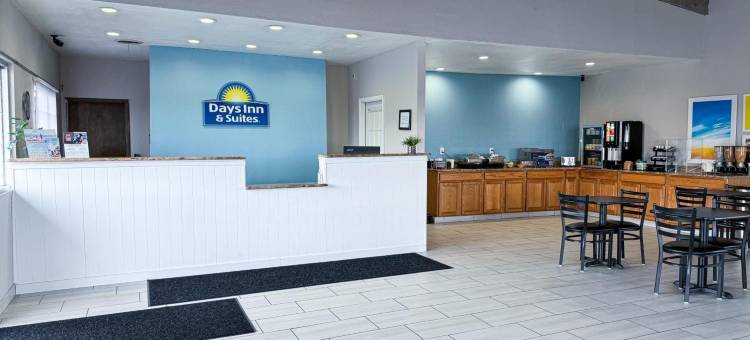 圣罗莎戴斯套房酒店(Days Inn & Suites by Wyndham Santa Rosa)图片