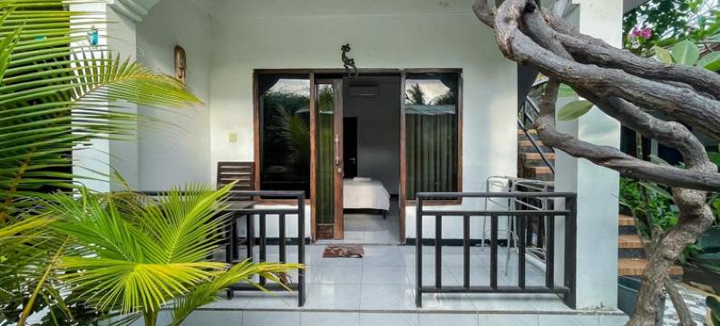 711 吉利特拉旺安米特拉红门酒店(711 Gili Trawangan Mitra RedDoorz)图片