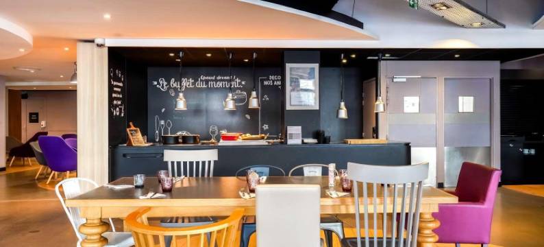 巴黎西部 - 叙雷纳桥至尊酒店(Premiere Classe Paris Ouest - Pont de Suresnes)图片