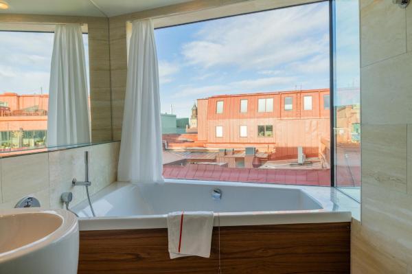 Avalon Hotel Hotel Overview