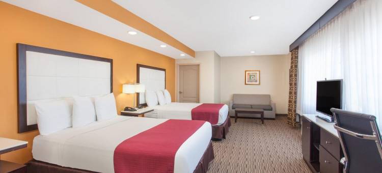 卡尔弗城华美达酒店(Ramada by Wyndham Culver City)图片