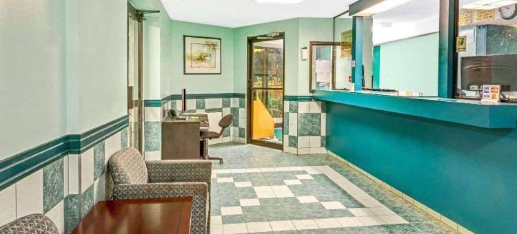 多伦多东速8酒店(Super 8 by Wyndham Toronto East on)图片