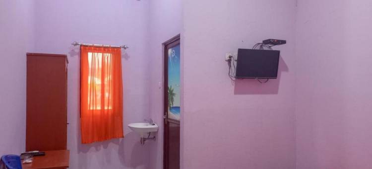 Jessy Homestay Lolak Mitra RedDoorz图片