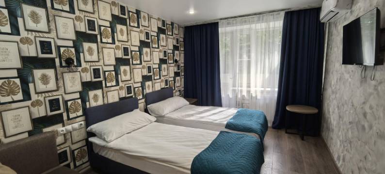 劳斯莱斯舞会酒店(Ros les Prom Hotel)图片