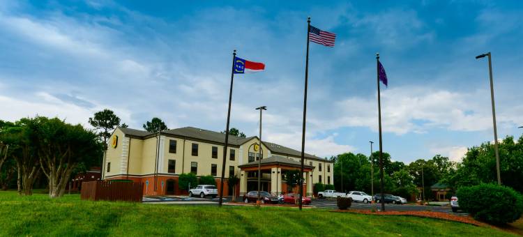 海波因特-格林斯波罗温德姆速8酒店(Super 8 by Wyndham High Point/Greensboro)图片