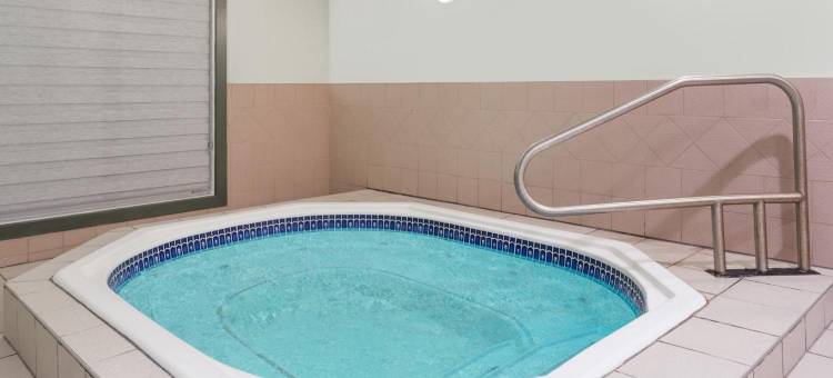 欣顿温德姆华美达酒店(Ramada by Wyndham Hinton)图片