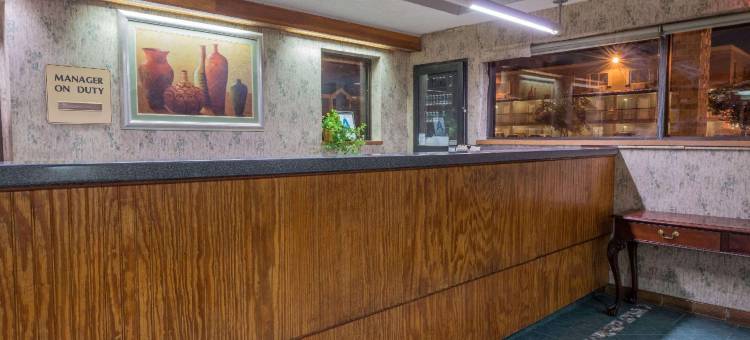 路易斯维尔东品质套房酒店(Quality Inn & Suites Louisville East)图片