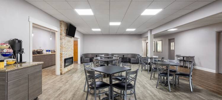 哈蒙德温德姆戴斯套房酒店(Days Inn and Suites by Wyndham Hammond, IN)图片