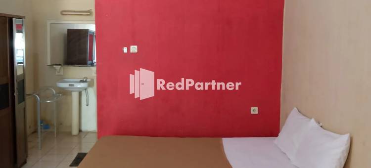 红色伙伴内瓦纳西图本多酒店(Hotel Nirwana Situbondo RedPartner)图片