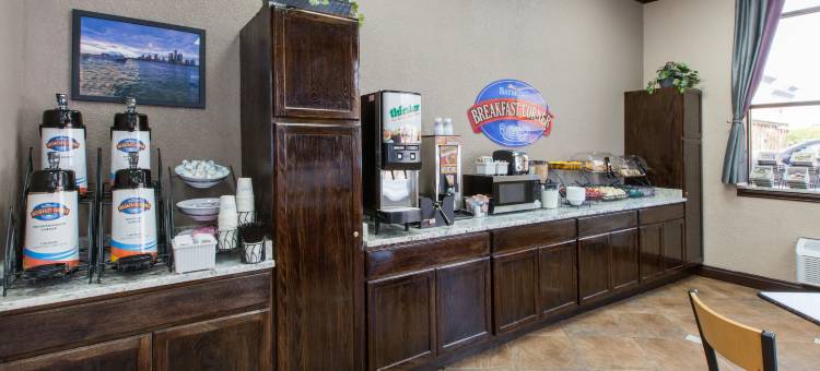 底特律中心呗盟套房酒店(Baymont by Wyndham Downtown Detroit)图片