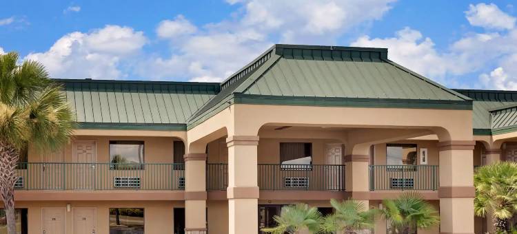 拜伦-南梅肯速8酒店(Super 8 by Wyndham Byron/South Macon)图片