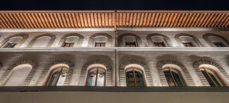 翡冷翠百花宫(Palazzo Portinari Salviati Residenza d'Epoca)图片