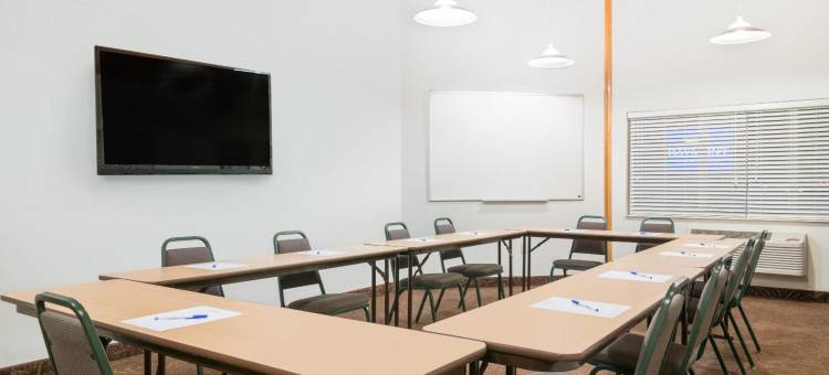 巴克斯特-布雷纳德区呗盟套房酒店(Baymont by Wyndham Baxter/Brainerd Area)图片