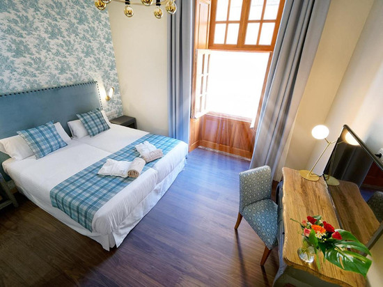 阿加尔达尔标志酒店