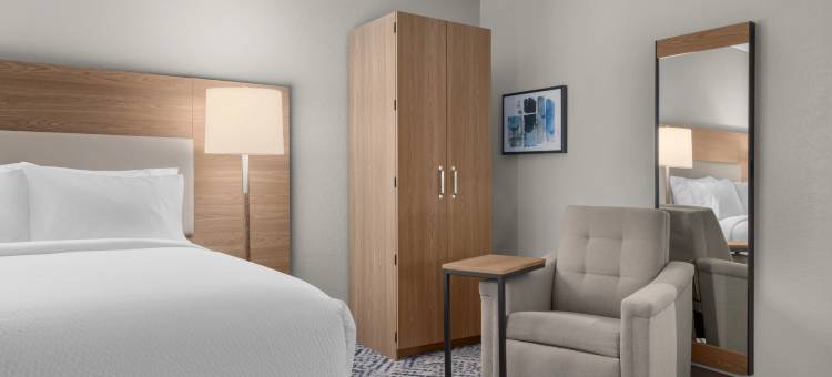 Candlewood Suites 亚历山德里亚 by IHG(Candlewood Suites ALEXANDRIA by IHG)图片