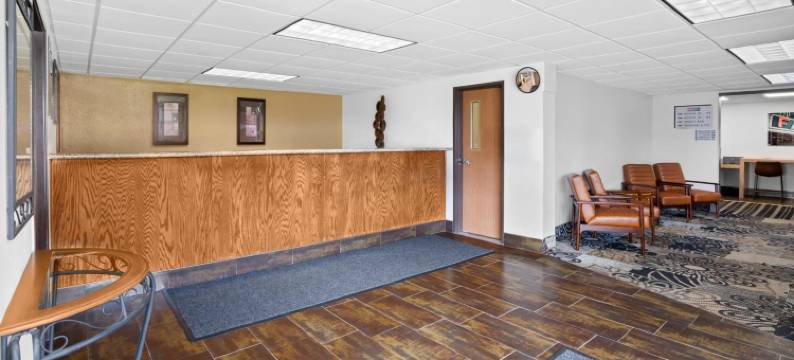 法戈酒店及套房(Fargo Inn and Suites)图片