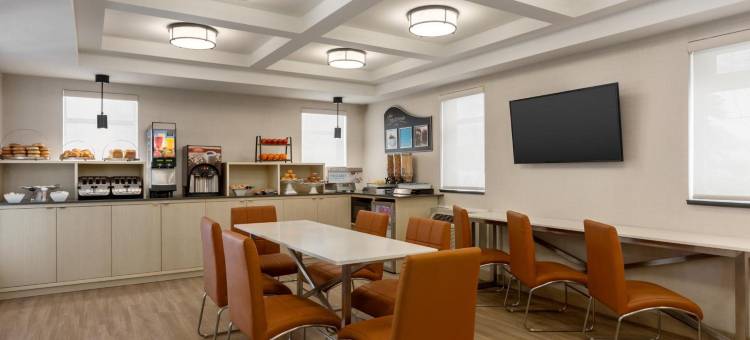 西多伦多密西沙加戴斯酒店(Days Inn by Wyndham Toronto West Mississauga)图片