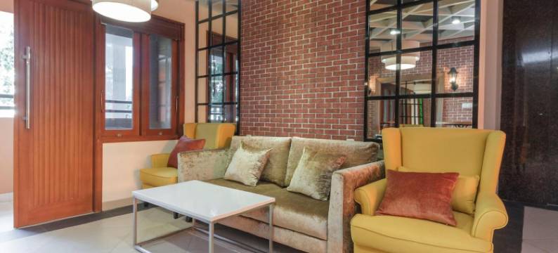 宾塔罗商务区红多兹Plus酒店(RedDoorz Plus @ CBD Bintaro)图片