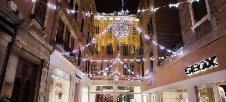 亚拉克米狄亚酒店(Hotel A la Commedia)图片